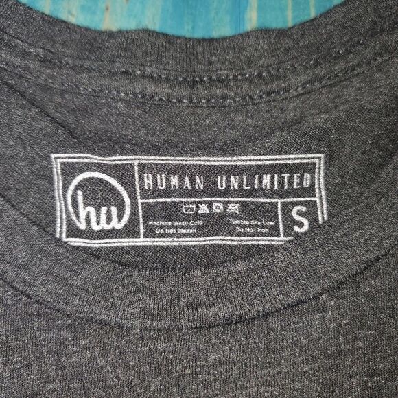 Human Unlimited LET IT GO graphic tee leaves blowing - small - Picture 3 of 3